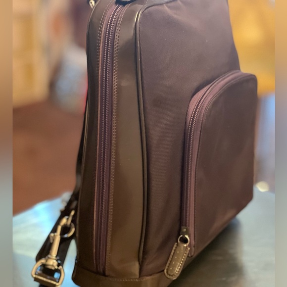 ❌RARE❌ GUCCI SLINGBAG W/BAMBOO HANDLE - Picture 4 of 16